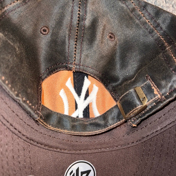 NY Yankees Logo Brown Baseball Cap - Classic Adjustable Hat - Picture 5 of 5